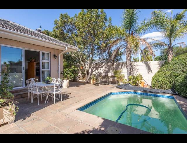 3 BEDROOM HOUSE FOR SALE IN PLUMSTEAD